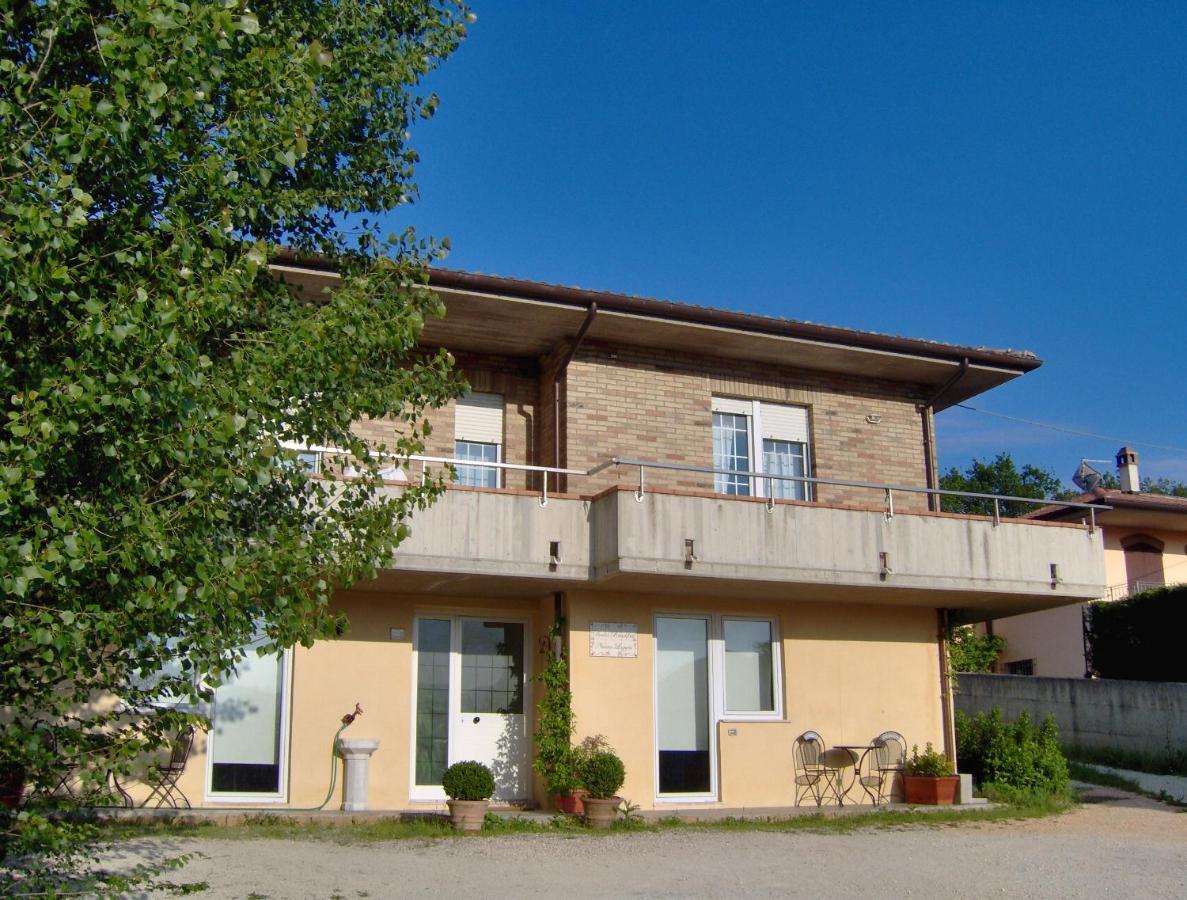 Hotel Antica Loggia à Fabriano Extérieur photo